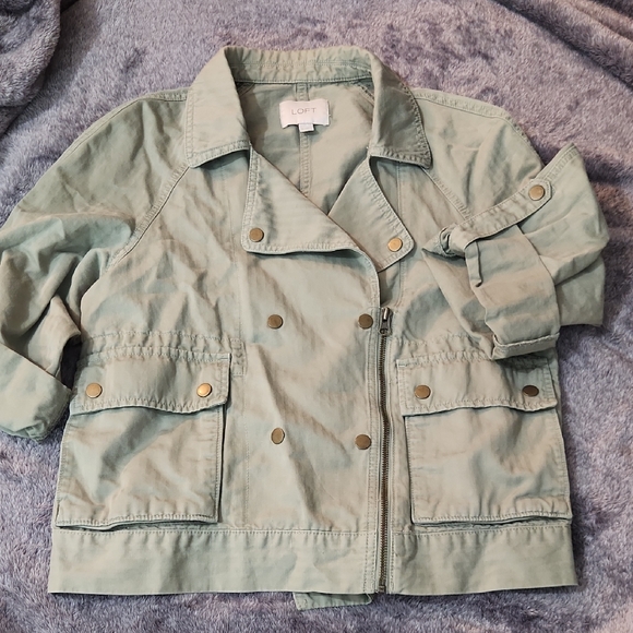 LOFT Jackets & Blazers - LOFT Sage Green Utility Jacket with Snap Pockets